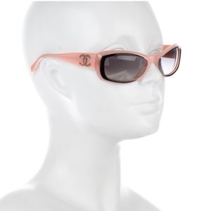 CHANEL PINK SUNGLASSES